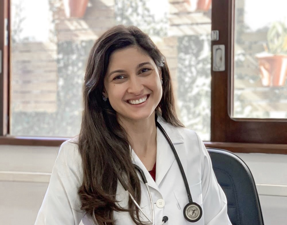 Dr. Ananda Beatriz Munhoz Cretella Martinelli - médica de família amil curitiba